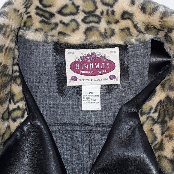 Woman's Leopard jacket - Picture 2 of 7